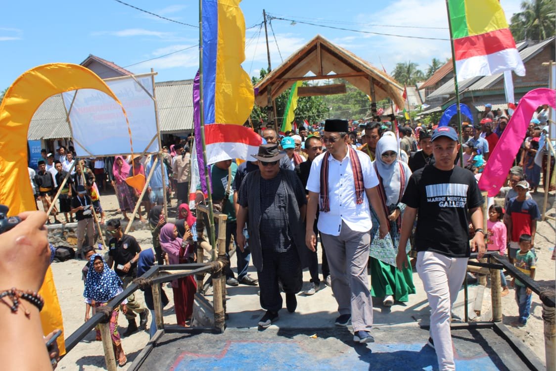 Gubernur NTB Dr.H. Zulkieflimasyah didampingi Istri meresmikan desa wisata Bilelando, Lombok Tengah (istimewa)