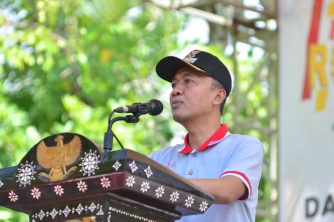 Bupati Lombok Barat, H. Fauzan Khalid (istimewa)