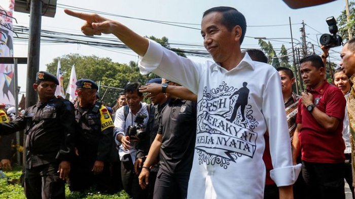 jokowi kemeja putih