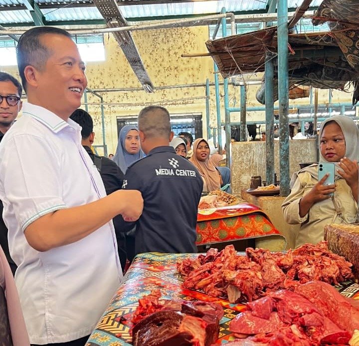 Gubernur NTB Blusukan ke Pasar, Pastikan Harga Kebutuhan Pokok Terjangkau Selama Ramadan 1447 H