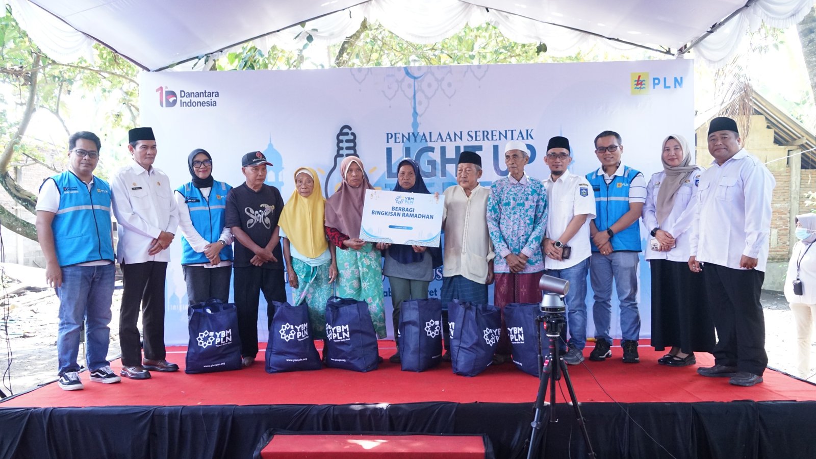 Berkah Ramadan, PLN Hadirkan Listrik Gratis bagi Ribuan Warga Lewat Light Up The Dream