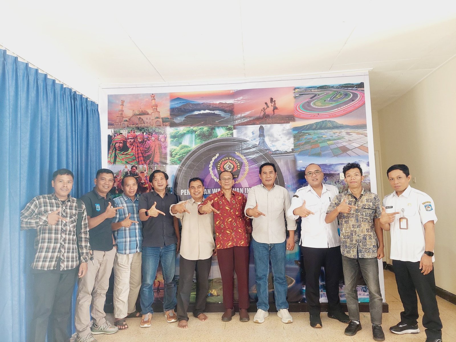 PWI NTB Terima Audiensi Dekan dan Mahasiswa FISIPol Universitas 45 Mataram