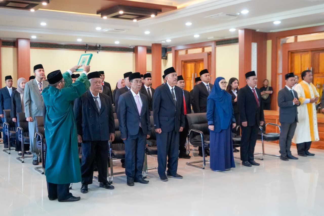 Lantik 35 Pejabat Fungsional, Sekda NTB Dorong Birokrasi Fleksibel dan Berbasis Hasil