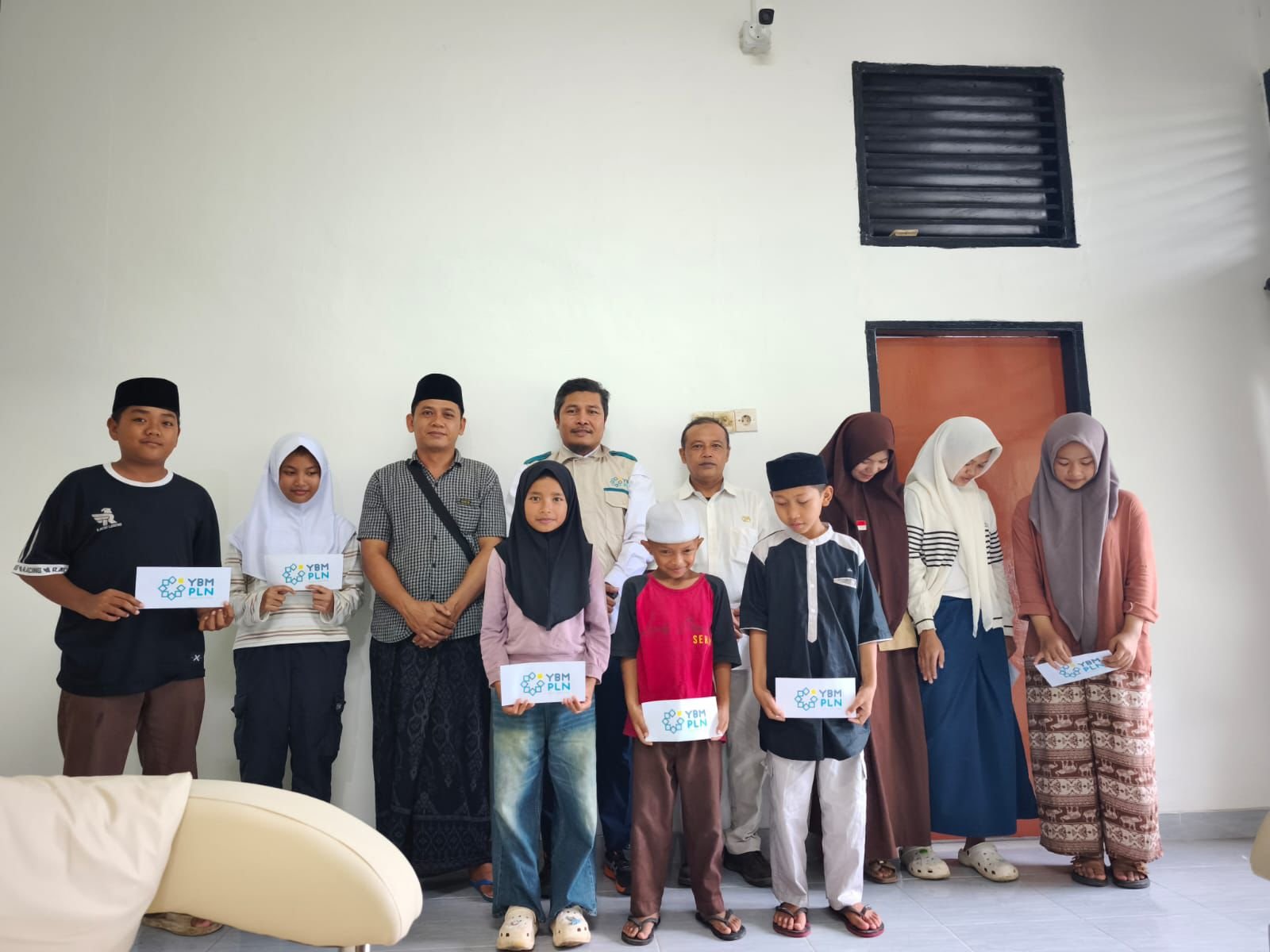 YBM PLN NTB Tebar Manfaat ZISWAF untuk Anak Yatim