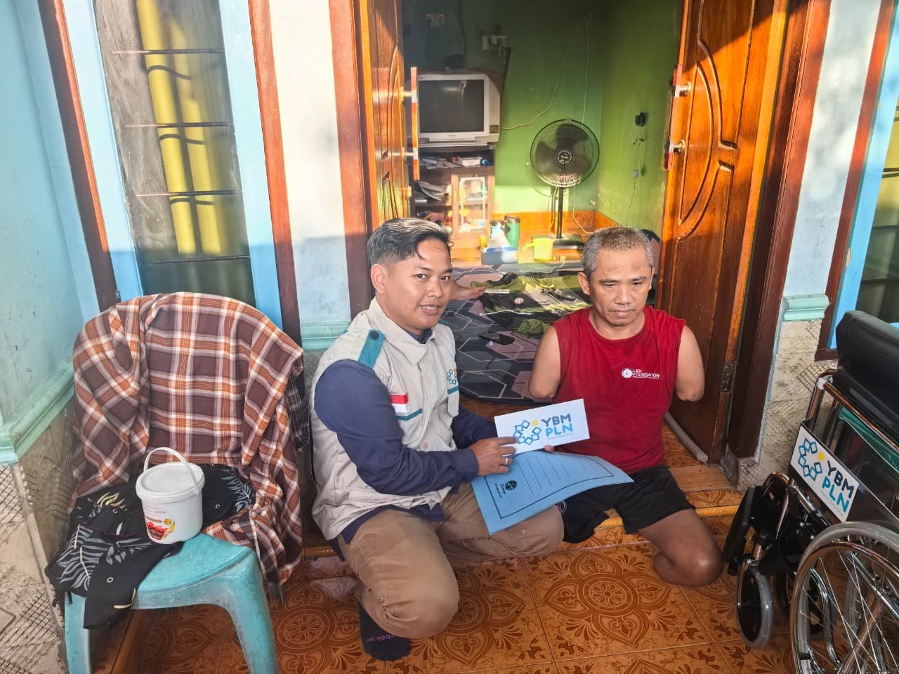 YBM PLN UIW NTB Salurkan Bantuan untuk Guru Ngaji dan Penyandang Disabilitas di Lombok