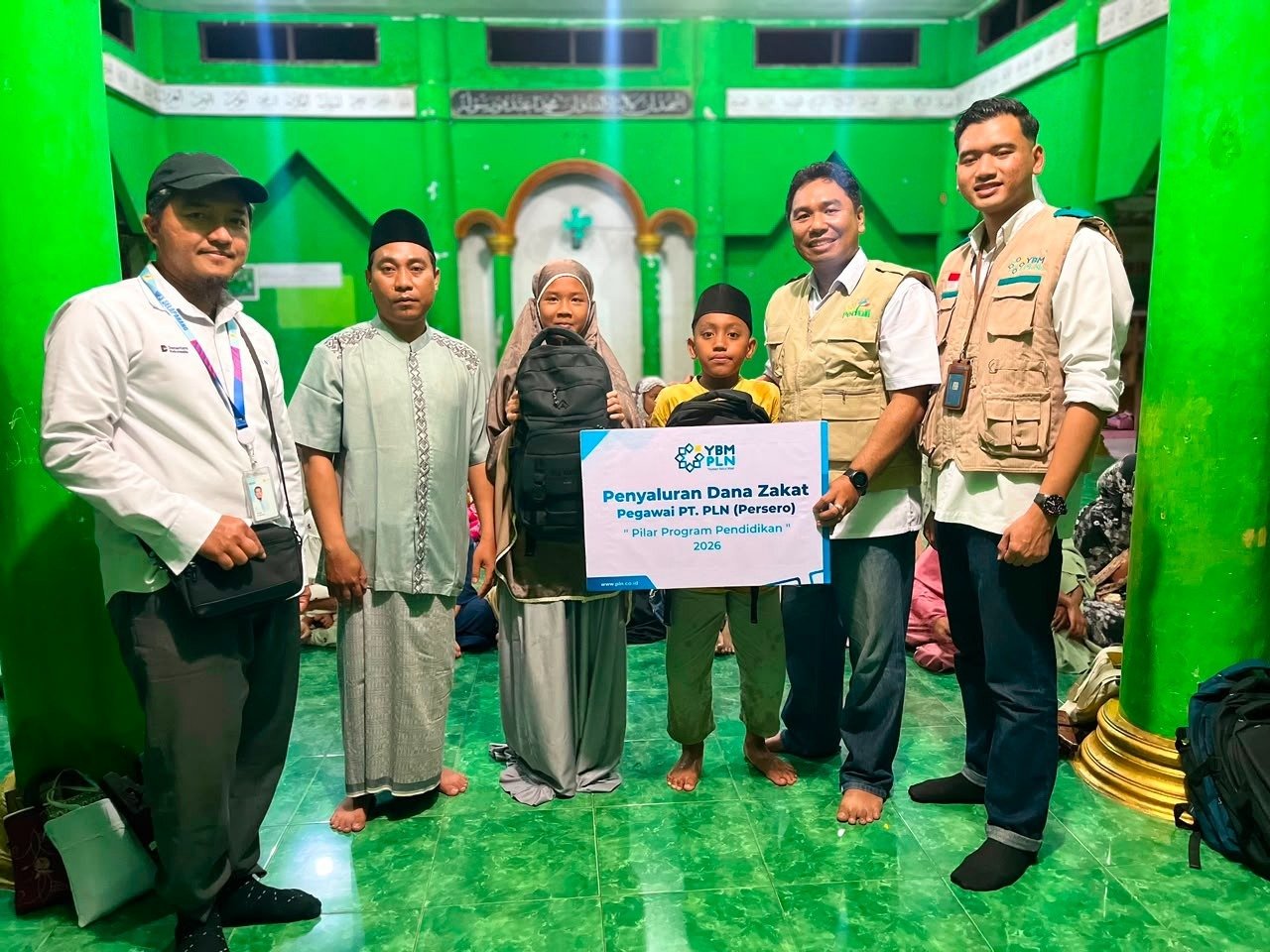 PLN UIW NTB Perkuat Kepedulian Sosial, Salurkan Zakat Pendidikan untuk 36 Anak Yatim Piatu di Lombok Timur