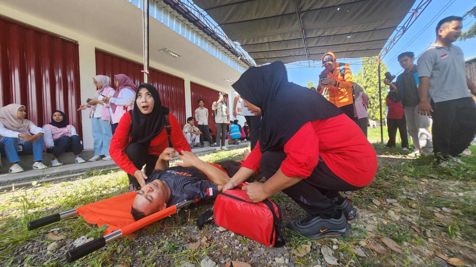 Semangat HUT RI, Srikandi PLN UIW NTB Perkuat Ketangguhan Perempuan Hadapi Bencana