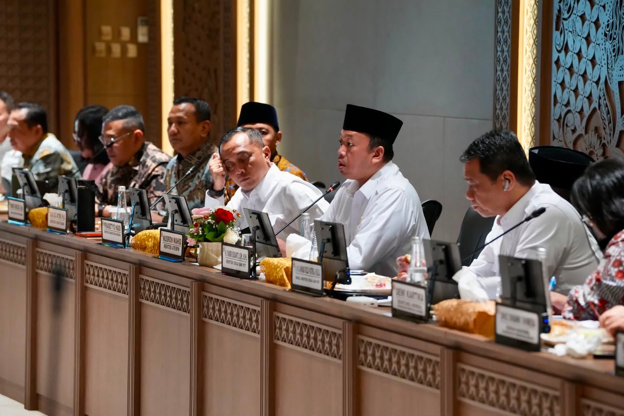 Menteri Nusron Jelaskan Tiga Kategori dan Mekanisme Penyelesaian dalam Rakor Bersama DPR RI Bahas Konflik Agraria