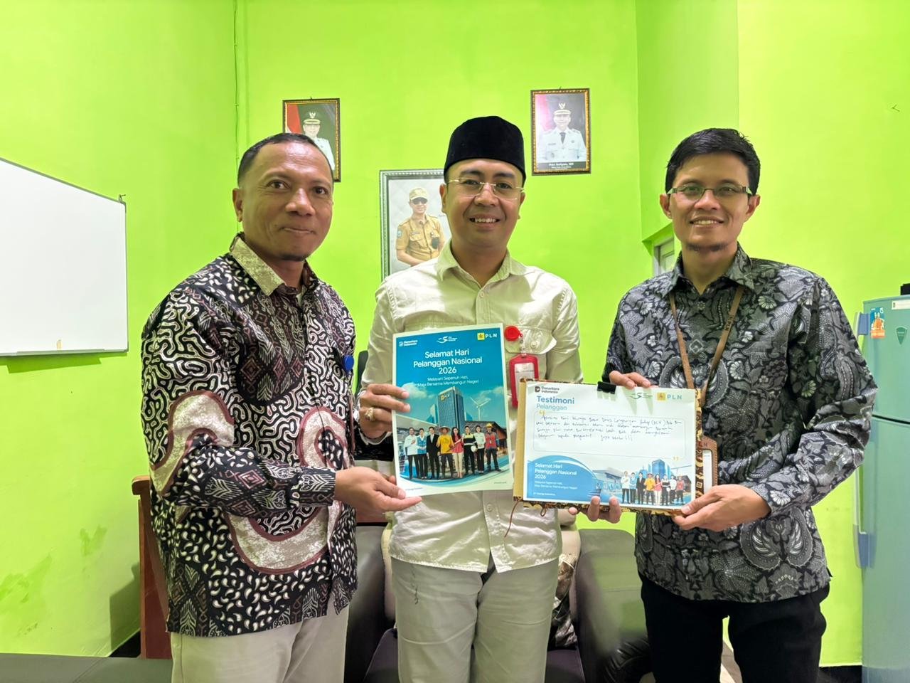 Momentum Hari Pelanggan Nasional, PLN UP3 Bima Pererat Sinergi dengan DLH Kota Bima